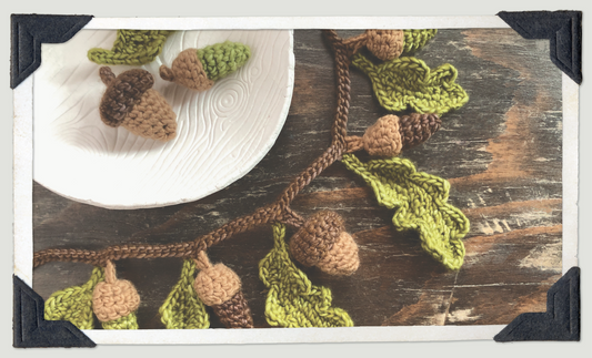 How to Make an Acorn and Oak Leaf Garland